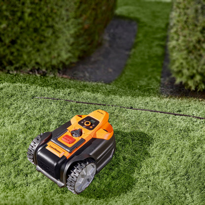 LawnMaster OcuMow 18 Vision Robot Lawnmower & Charging Station, 800m2